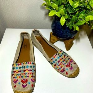 G. H. Bass and Co Women’s Flats size 9